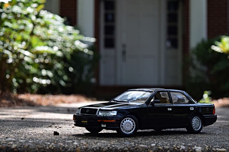 Illustration for article titled 1990 Lexus LS400 by Road Tough